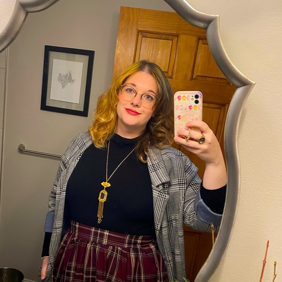 Meet your Posher, Anna - Picture 1 of 1